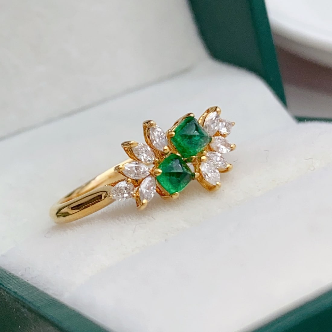 14k Gold 0.50 Ct Vivid Green Natural Emerald & Diamond Ring - 6
