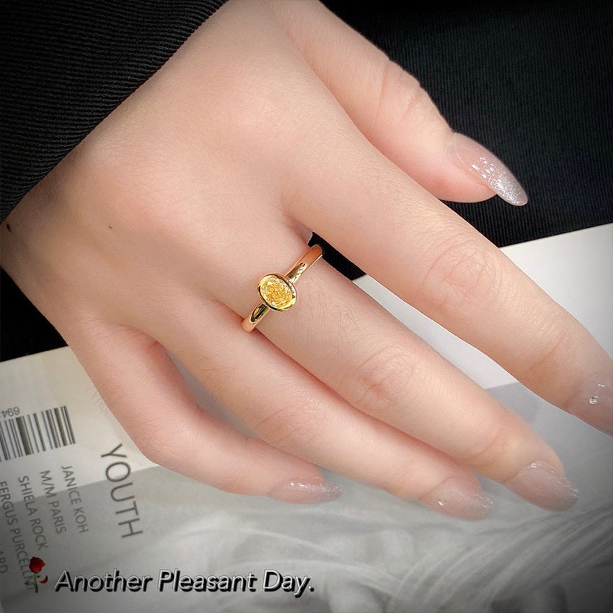14k Gold 0.4 Ct Natural Yellow Diamond Ring - 4