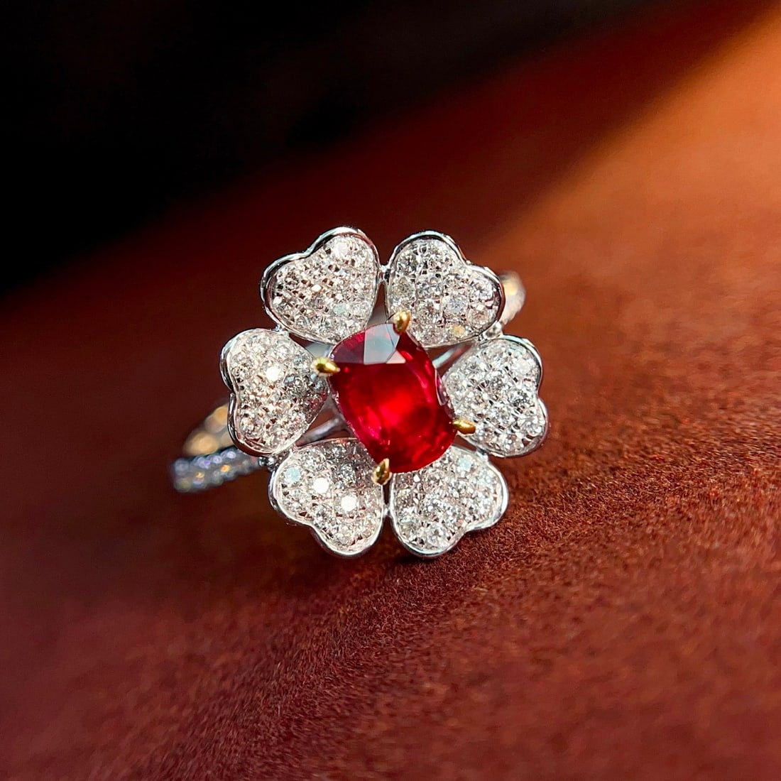 14k Gold 1.85 Ctw Natural Ruby & Diamond Ring: Ref:231106268 // gold content:14k gold // ring size:7. 25us // // main gemstone:ruby // shape:cushion // carat weight:1. 05ct // color:pigeonblood red // treatment:natural // // adjacent gemstone 2 :