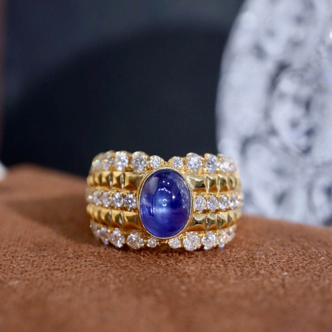 14k Gold 3.31 Ctw Natural Star Sapphire & Diamond Ring: Ref:231106297 // gold content:14k gold // ring size:7. 25us // // main gemstone:star sapphire // shape:oval // carat weight:2. 47ct // color:blue // treatment:natural // // adjacent gemstone 2 :