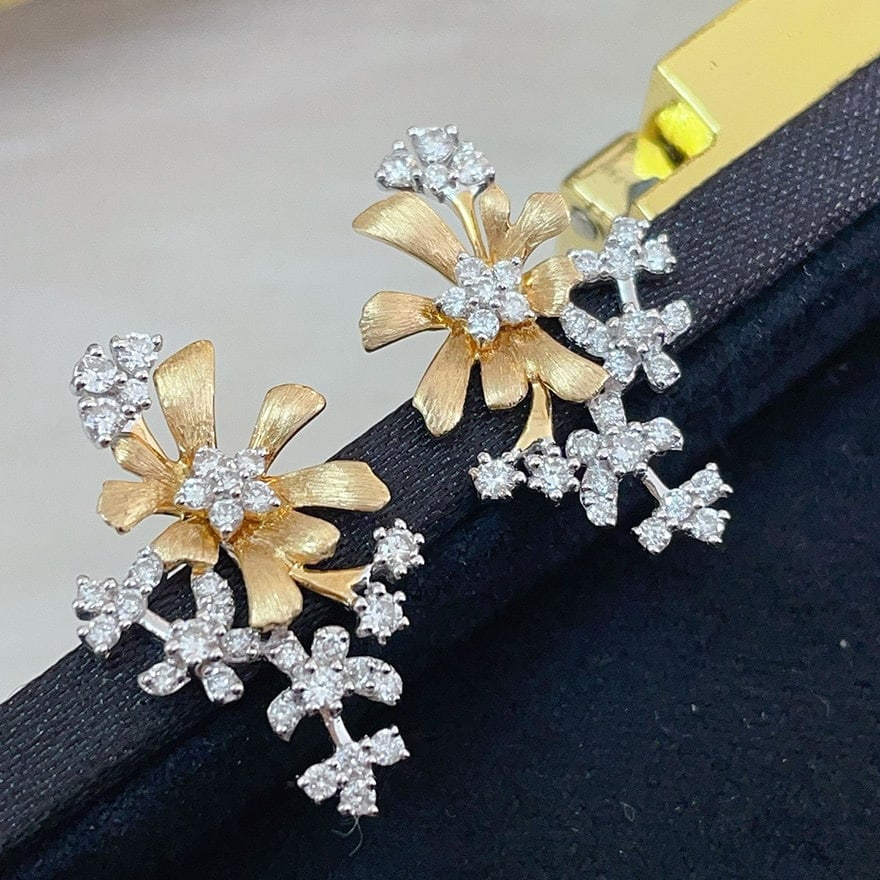 14k Gold 0.55 Ct Natural H Diamond Earrings: Ref:231106300 // gold content:14k gold // main gemstone:diamond // shape:round // carat weight:0. 55ct // clarity grade:vs-si // color:h // treatment:natural // cut grade:g // Condition: New Low