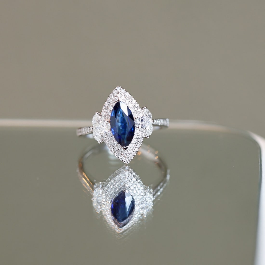 14k Gold 1.99 Ctw Natural Sapphire & Diamond Ring - 5