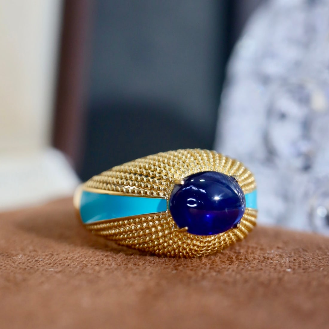 14k Gold 2.25 Ct Natural Sapphire Ring - 2