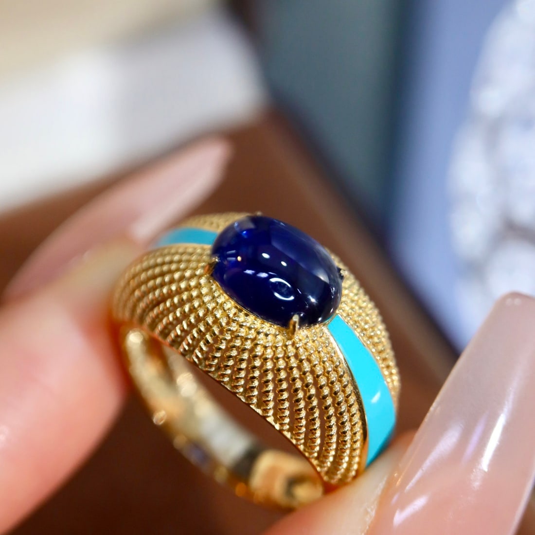14k Gold 2.25 Ct Natural Sapphire Ring - 6