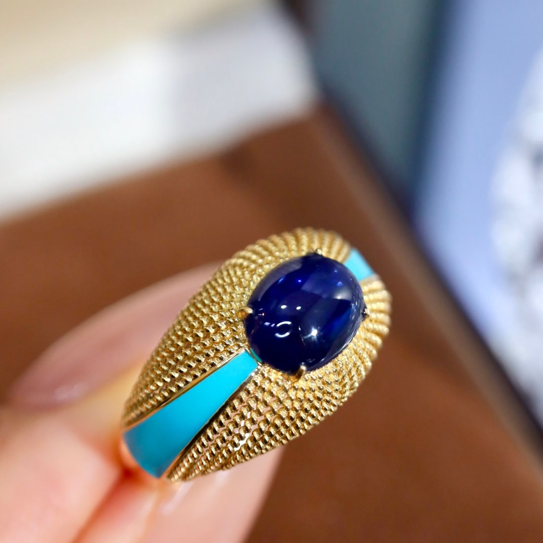 14k Gold 2.25 Ct Natural Sapphire Ring - 7
