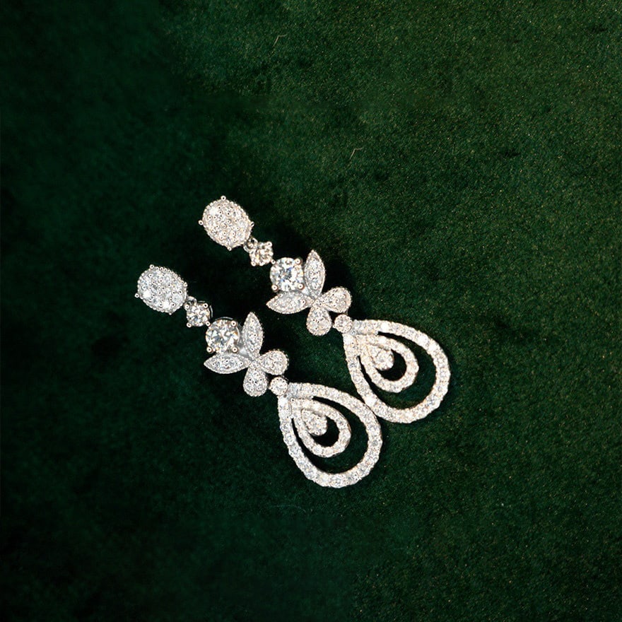14k Gold 1 Ct Natural H Diamond Earrings: Ref:231106321 // gold content:14k gold // main gemstone:diamond // shape:round // carat weight:1ct // clarity grade:vs-si // color:h // treatment:natural // cut grade:g // Condition: New Low
