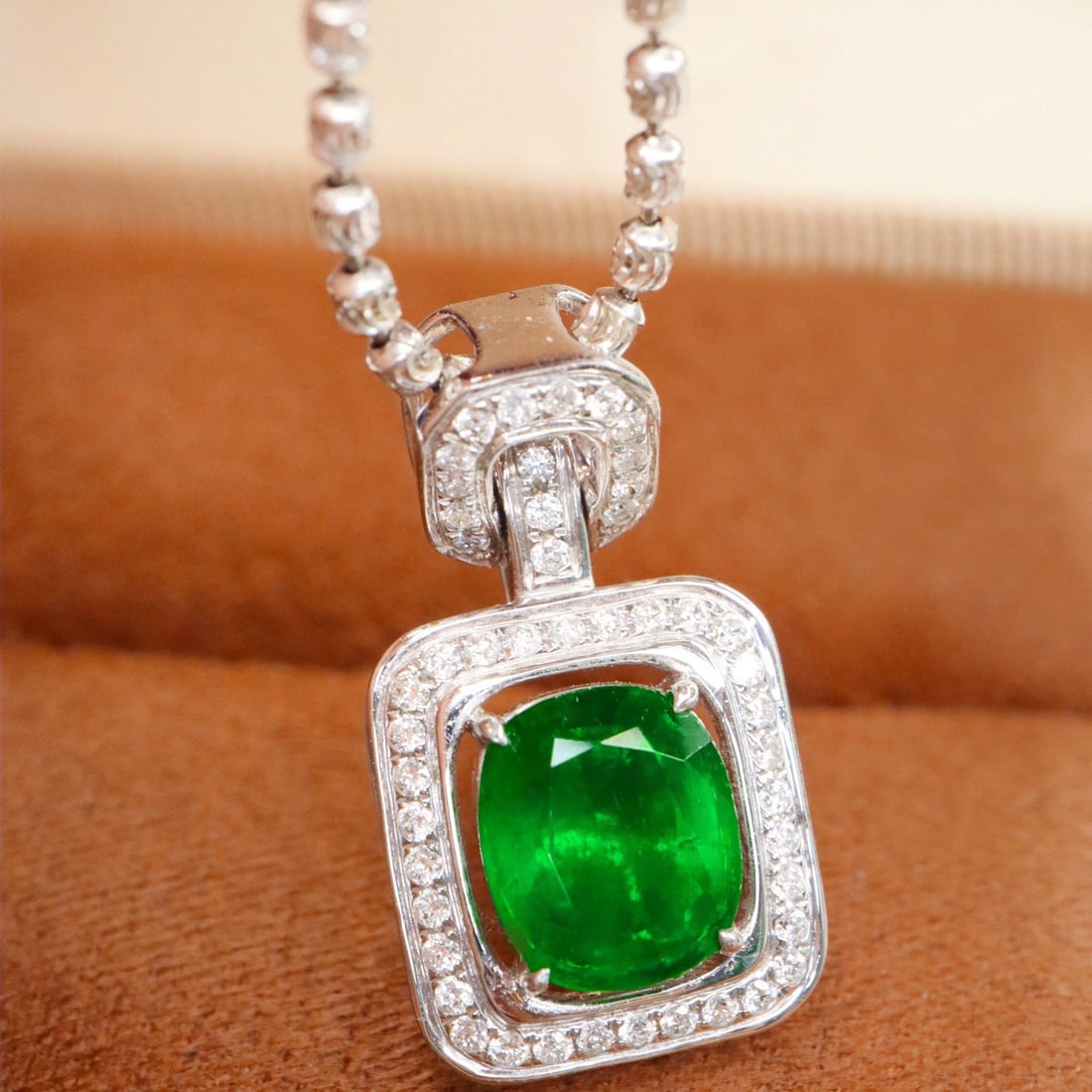14k Gold 1.63 Ctw Vivid Green Natural Emerald & Diamond Pendant( Without Chain ) - 3