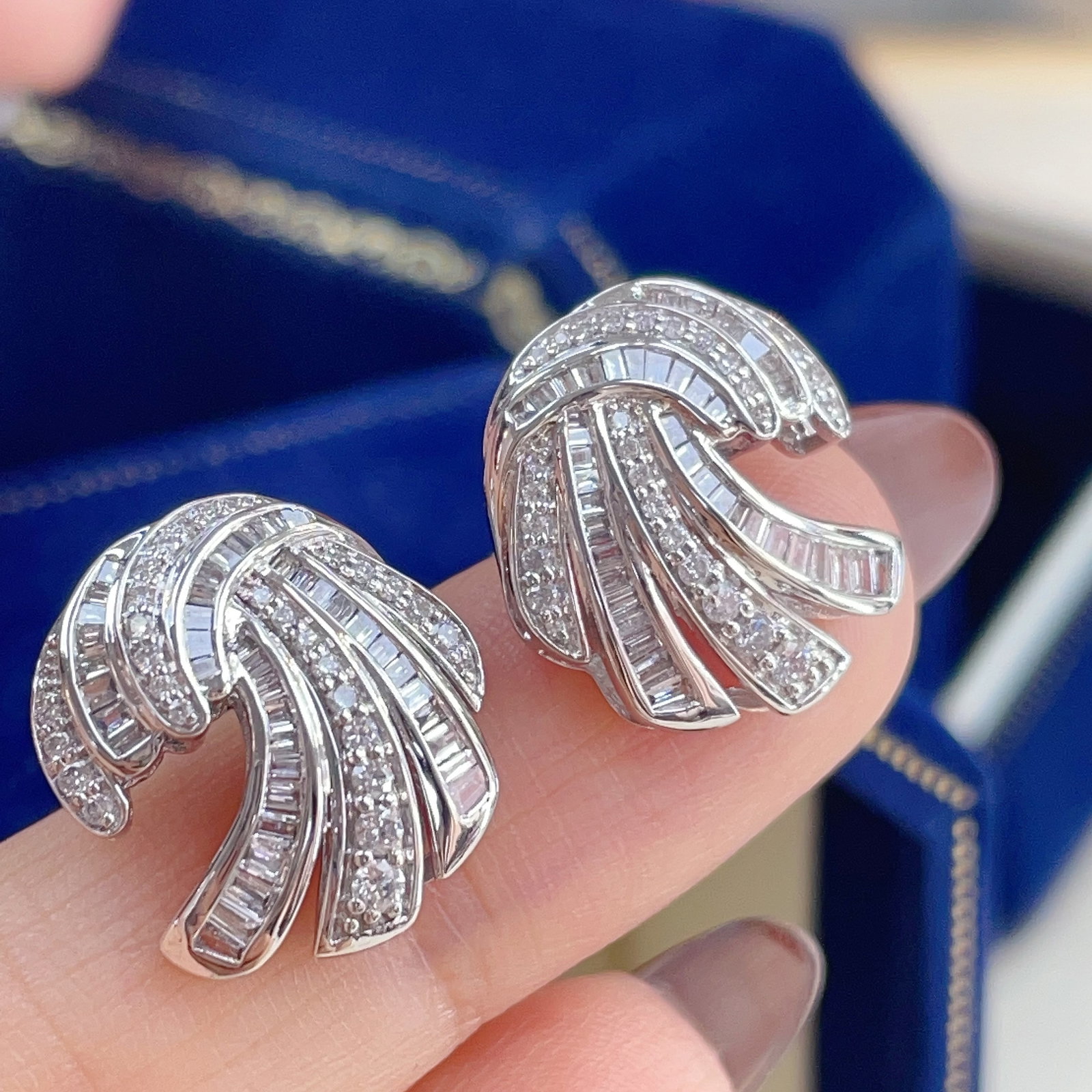 14k Gold 0.66 Ct Natural H Diamond Earrings - 3