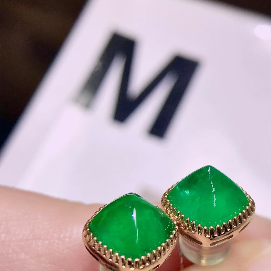 14k Gold 3.9 Ct Vivid Green Natural Emerald Earrings - 3