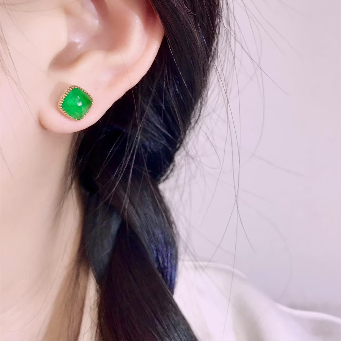14k Gold 3.9 Ct Vivid Green Natural Emerald Earrings - 4