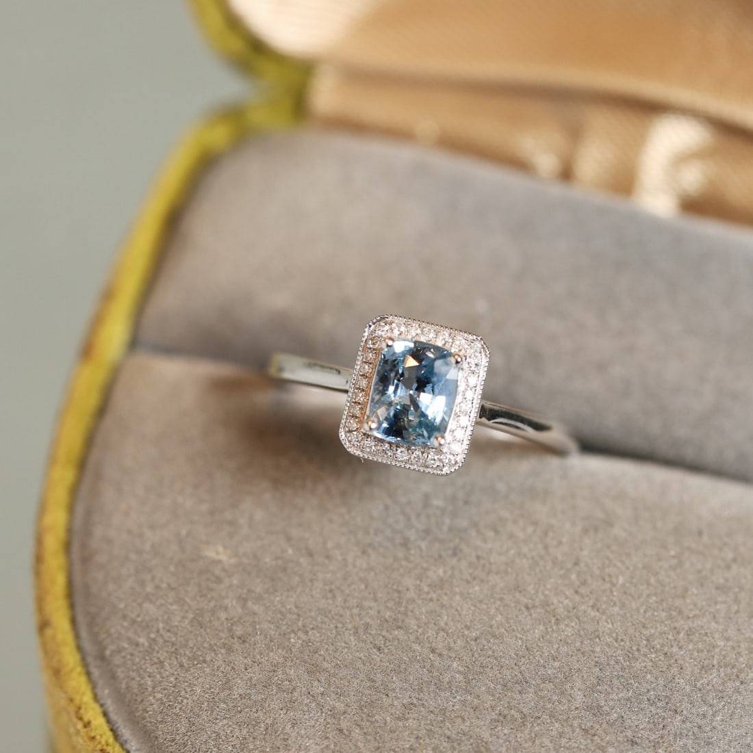 14k Gold 0.88 Ctw Natural Sapphire & Diamond Ring: Ref:231106396 // gold content:14k gold // ring size:7. 25us // // main gemstone:sapphire // shape:cushion // carat weight:0. 8ct // color:blue // treatment:natural // // adjacent gemstone 2 : diamond