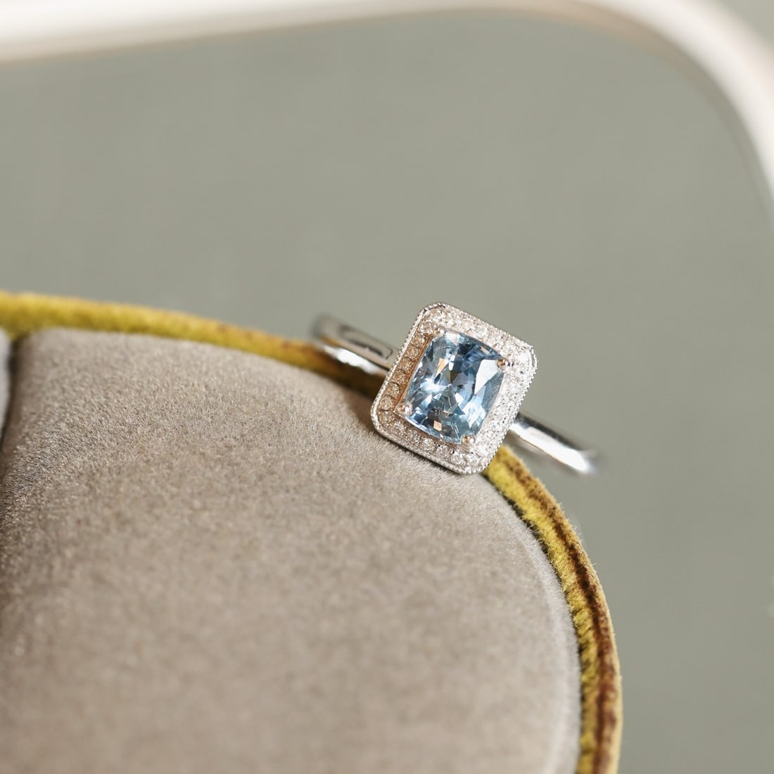14k Gold 0.88 Ctw Natural Sapphire & Diamond Ring - 2