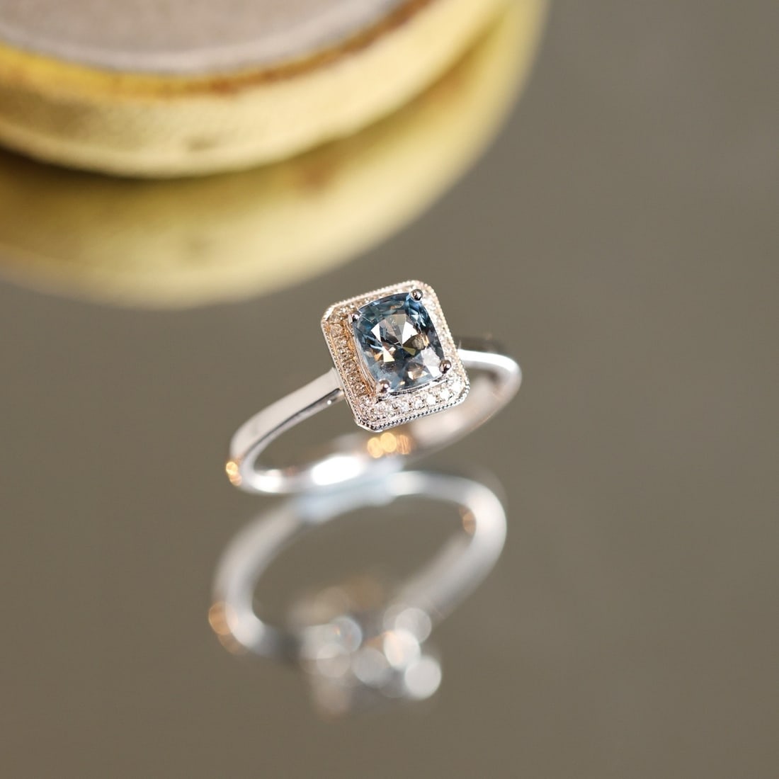 14k Gold 0.88 Ctw Natural Sapphire & Diamond Ring - 3