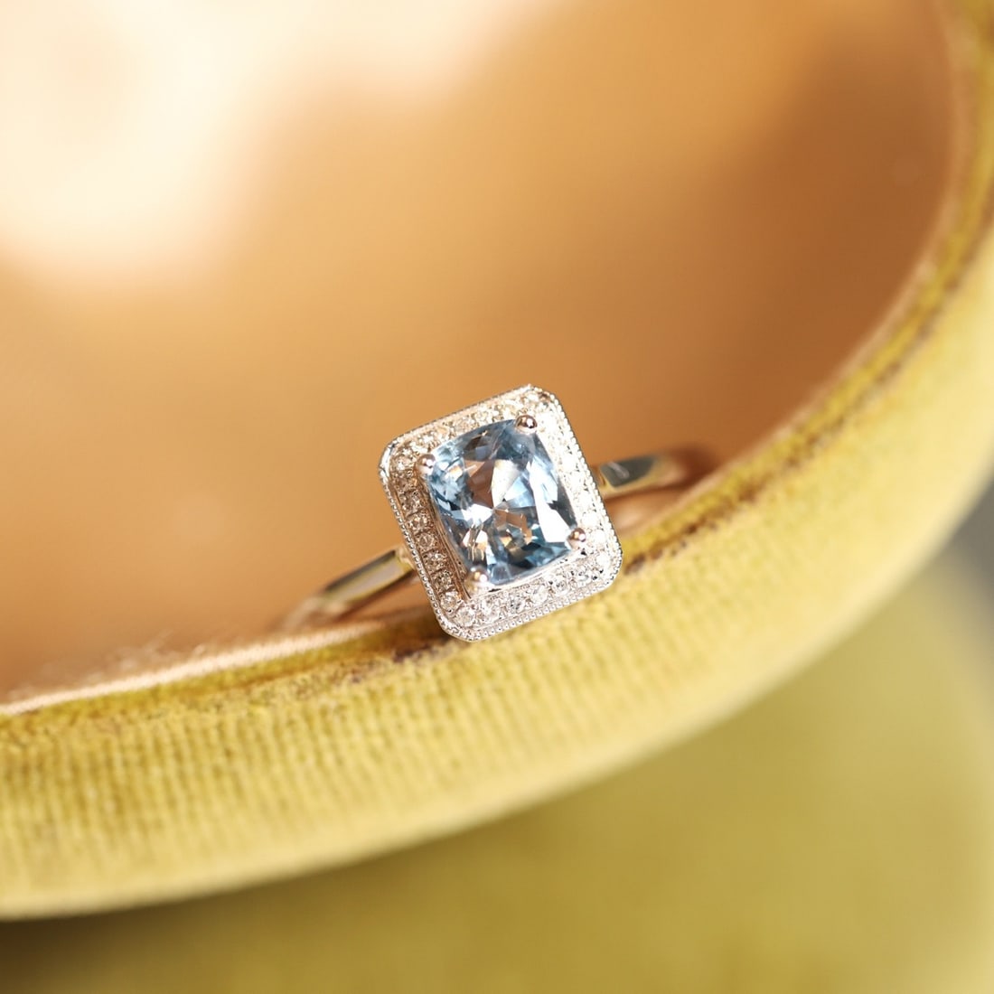 14k Gold 0.88 Ctw Natural Sapphire & Diamond Ring - 5