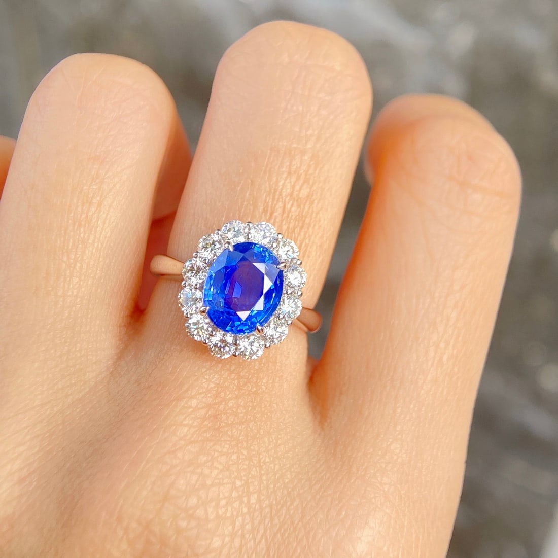 14k Gold 4.90 Ctw Natural Sapphire & Diamond Ring - 4