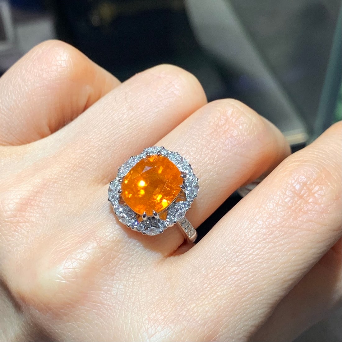 14k Gold 8.64 Ctw Natural Spessartine & Diamond Ring - 8