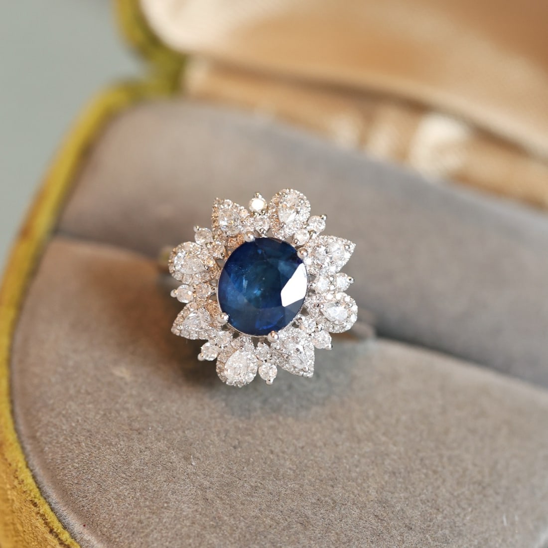 14k Gold 3.60 Ctw Natural Sapphire & Diamond Ring - 3