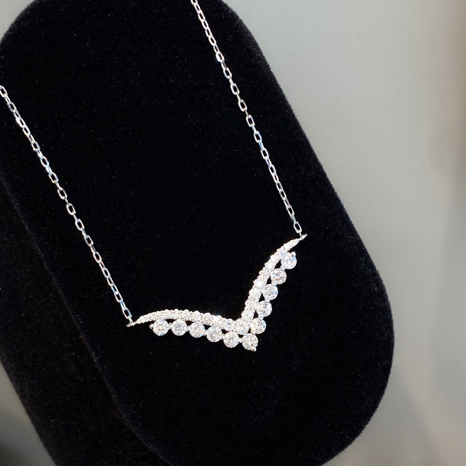 14k Gold 0.53 Ct Natural H Diamond Necklace: Ref:231106435 // gold content:14k gold // main gemstone:diamond // shape:round // carat weight:0. 53ct // clarity grade:vs-si // color:h // treatment:natural // cut grade:g // Condition: New Low