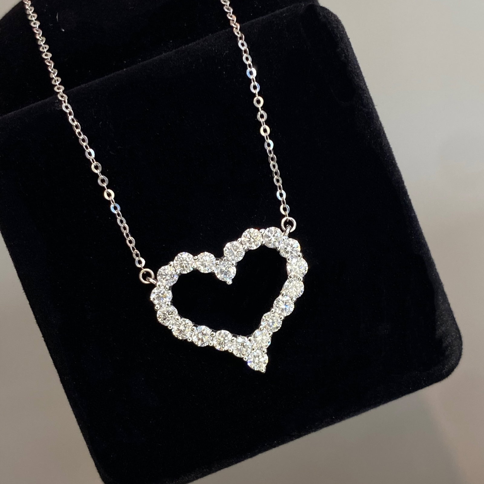 14k Gold 1.4 Ct Natural H Diamond Necklace - 2