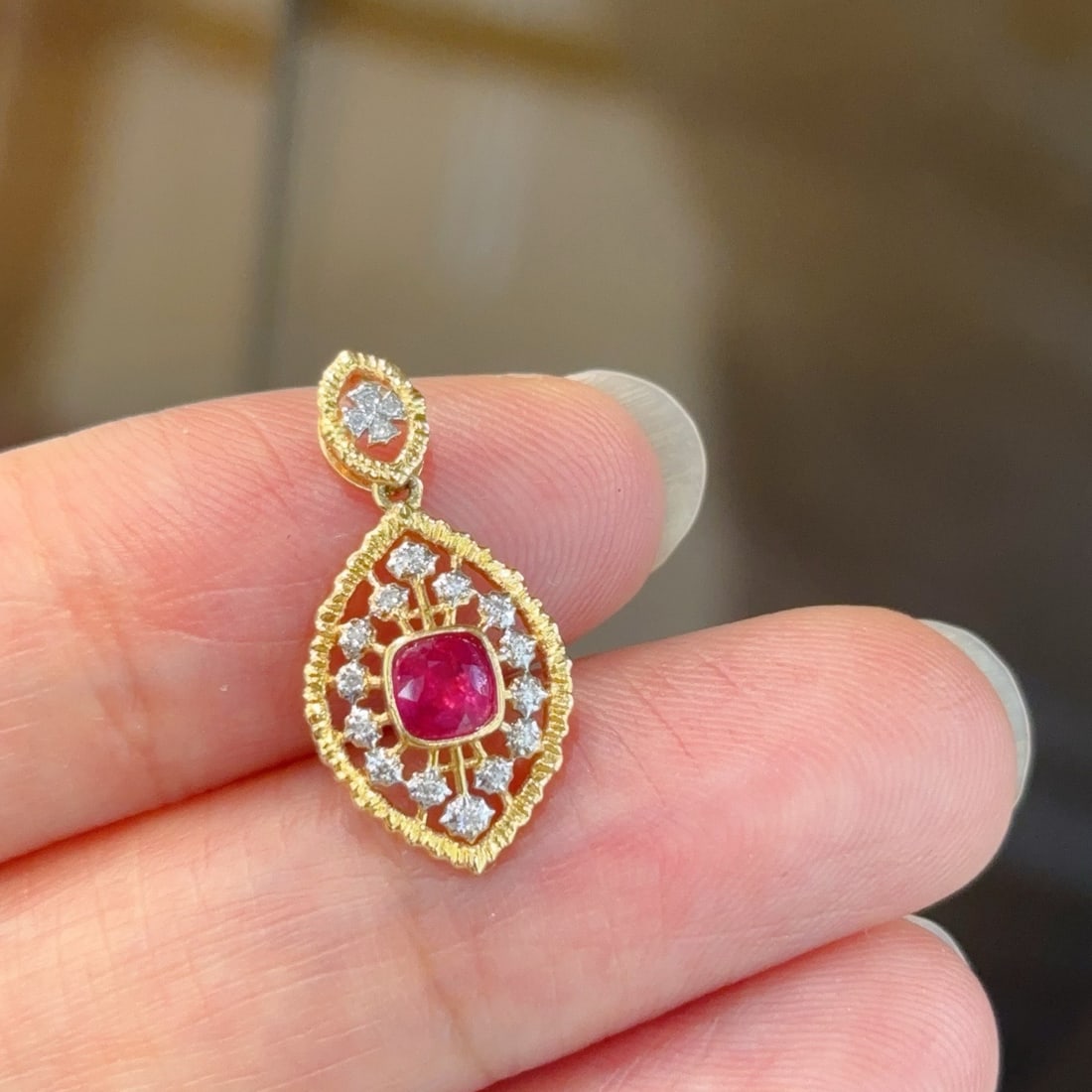 14k Gold 0.3 Ct Natural Ruby & Diamond Pendant( Without Chain ): Ref:231106448 // gold content:14k gold // main gemstone:ruby // shape:cushion // carat weight:0. 3ct // color:red // treatment:natural // // adjacent gemstone 2 : diamond // shape:round // clarity gra