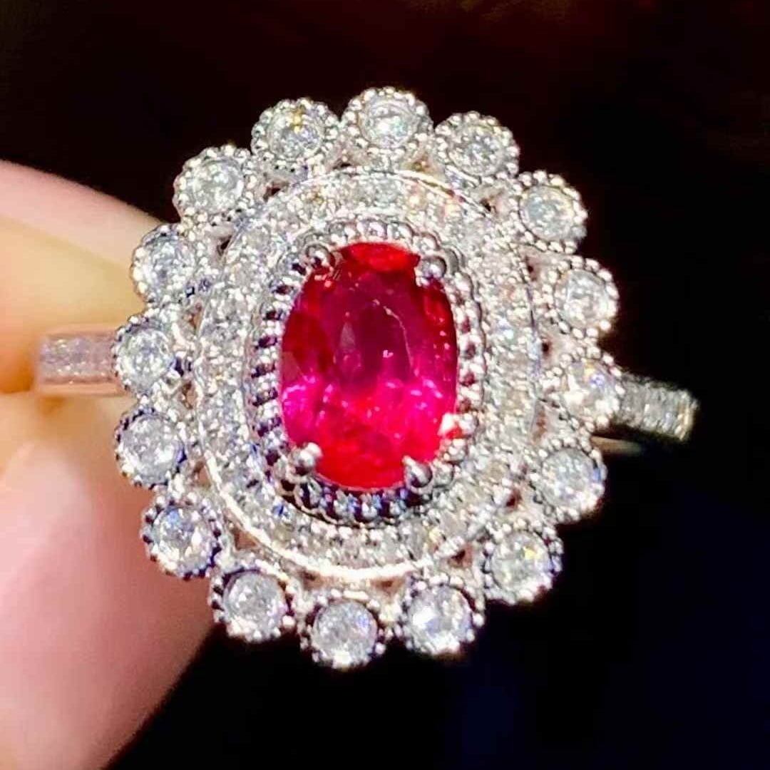 14k Gold 1.03 Ct Natural Ruby & Diamond Ring: Ref:231107107 // gold content:14k gold // ring size:7. 25us // // main gemstone:ruby // shape:oval // carat weight:1. 03ct // color:red // treatment:natural // // adjacent gemstone 2 : diamond //