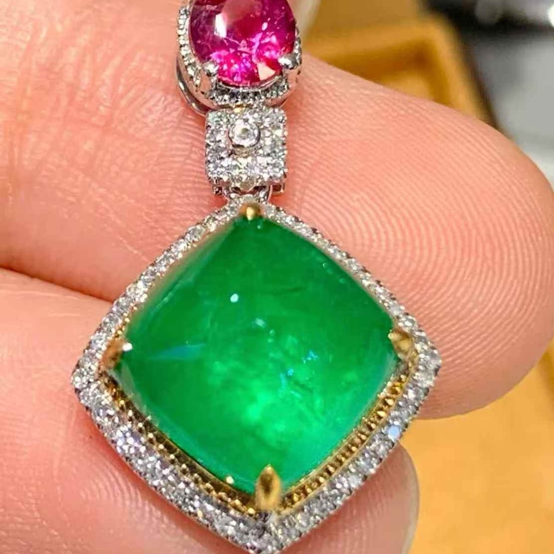14k Gold 4.6 Ctw Natural Emerald & Ruby Pendant( Without Chain ) - 4
