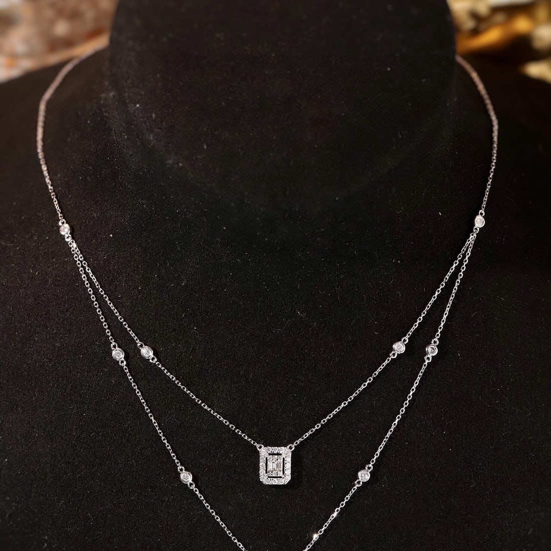 14k Gold 0.58 Ct Natural H Diamond Necklace: Ref:231107121 // gold content:14k gold // main gemstone:diamond // shape:multiple // carat weight:0. 58ct // clarity grade:vs-si // color:h // treatment:natural // High Estimate: 4300 Condition: New