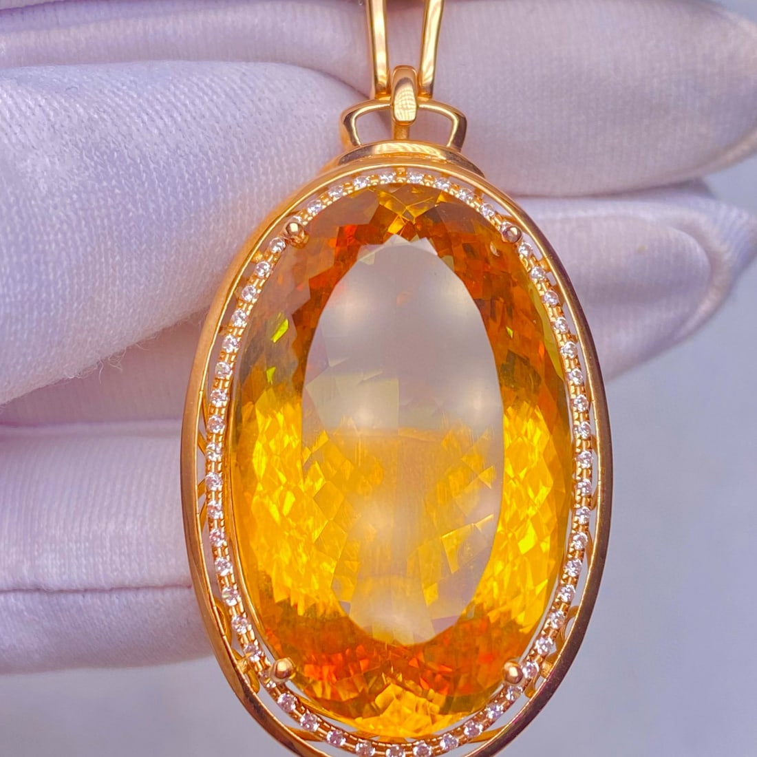 14k Gold 34.95 Ct Natural Citrine & Diamond Pendant( Without Chain ): Ref:231107139 // gold content:14k gold // main gemstone:citrine // shape:oval // carat weight:34. 95ct // color:yellow // treatment:natural // // adjacent gemstone 2 : diamond // number of stones:54 /
