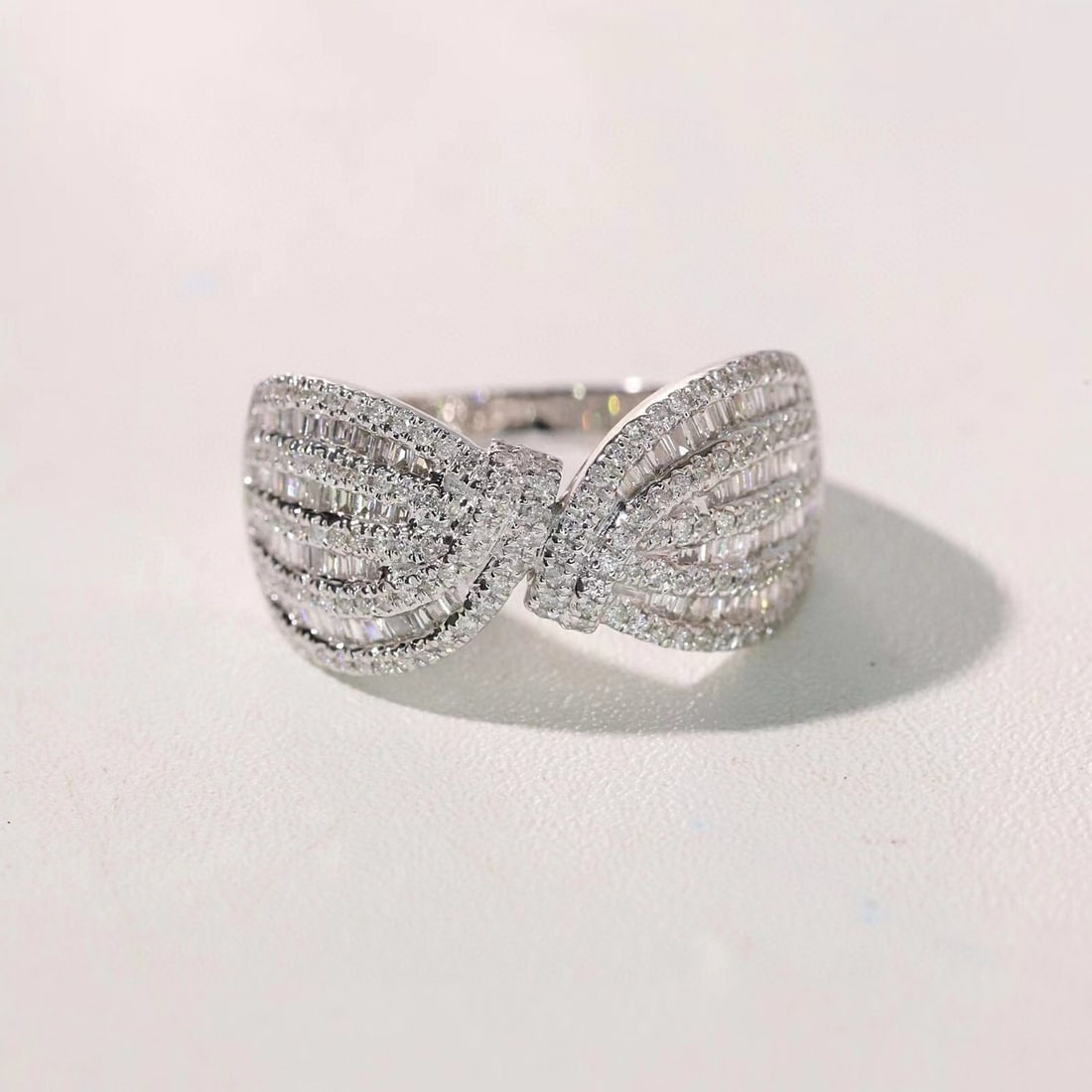 14k Gold 0.76 Ct Natural H Diamond Ring - 3