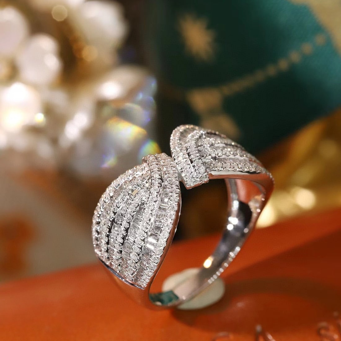 14k Gold 0.76 Ct Natural H Diamond Ring - 4