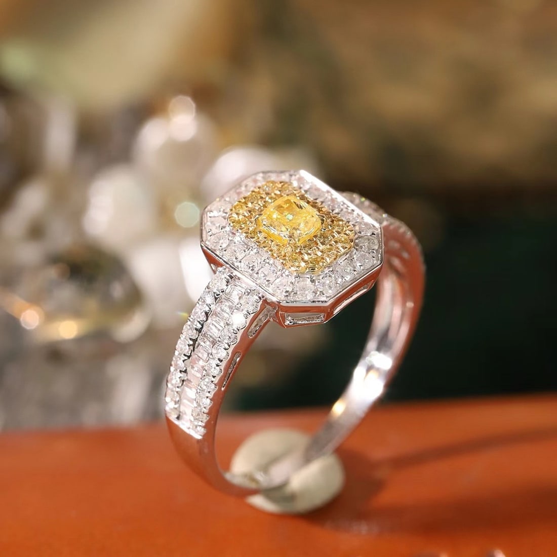 14k Gold 0.87 Ctw Natural Yellow Diamond & Diamond Ring - 6