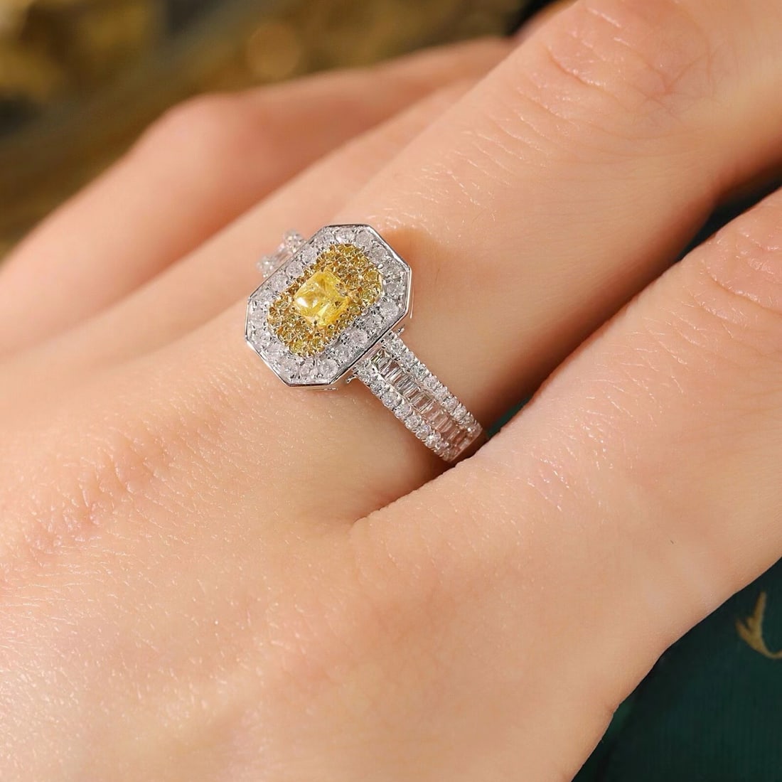 14k Gold 0.87 Ctw Natural Yellow Diamond & Diamond Ring - 7
