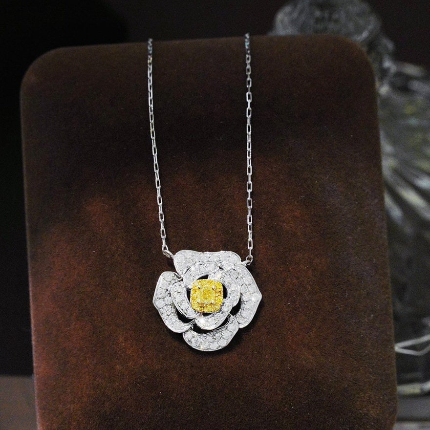 14k Gold 0.60 Ct Natural Color Diamond Necklace: Ref:231107203 // gold content:14k gold // main gemstone:diamond // shape:multiple // carat weight:0. 60ct // clarity grade:vs-si // color:color // treatment:natural // High Estimate: 4300 Condition:
