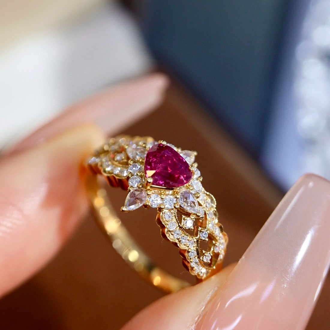 14k Gold 0.87 Ctw Natural Ruby & Diamond Ring - 7