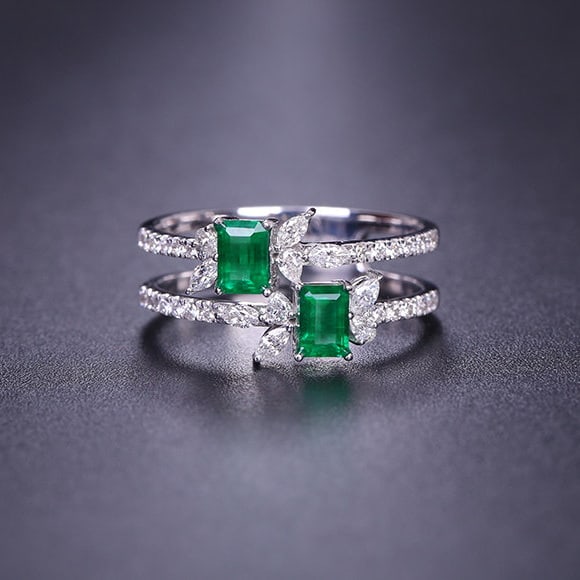 14k Gold 1.06 Ctw Vivid Green Natural Emerald & Diamond Ring: Ref:231108003 // gold content:14k gold // ring size:7. 25us // // main gemstone:emerald // shape:octagonal // carat weight:0. 63ct // color:vivid green // treatment:natural // // adjacent gemstone 2