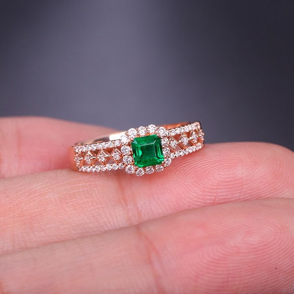 14k Gold 0.69 Ctw Vivid Green Natural Emerald & Diamond Ring - 5