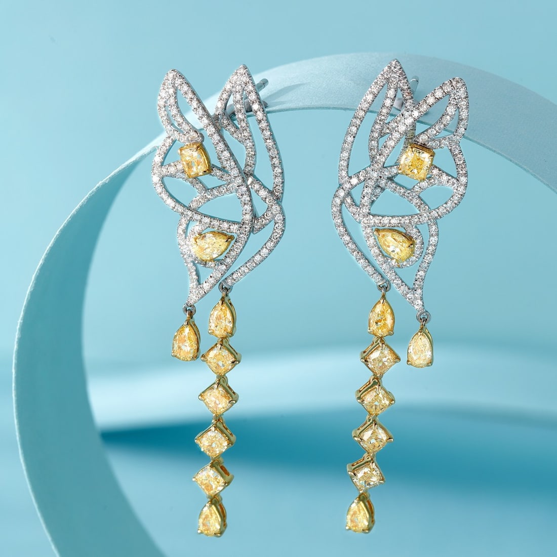 14k Gold 2.42 Ctw Natural Yellow Diamond & Diamond Earrings: Ref:231108019 // gold content:14k gold // main gemstone:yellow diamond // shape:multiple // carat weight:1. 70ct // color:yellow // treatment:natural // // adjacent gemstone 2 : diamond //