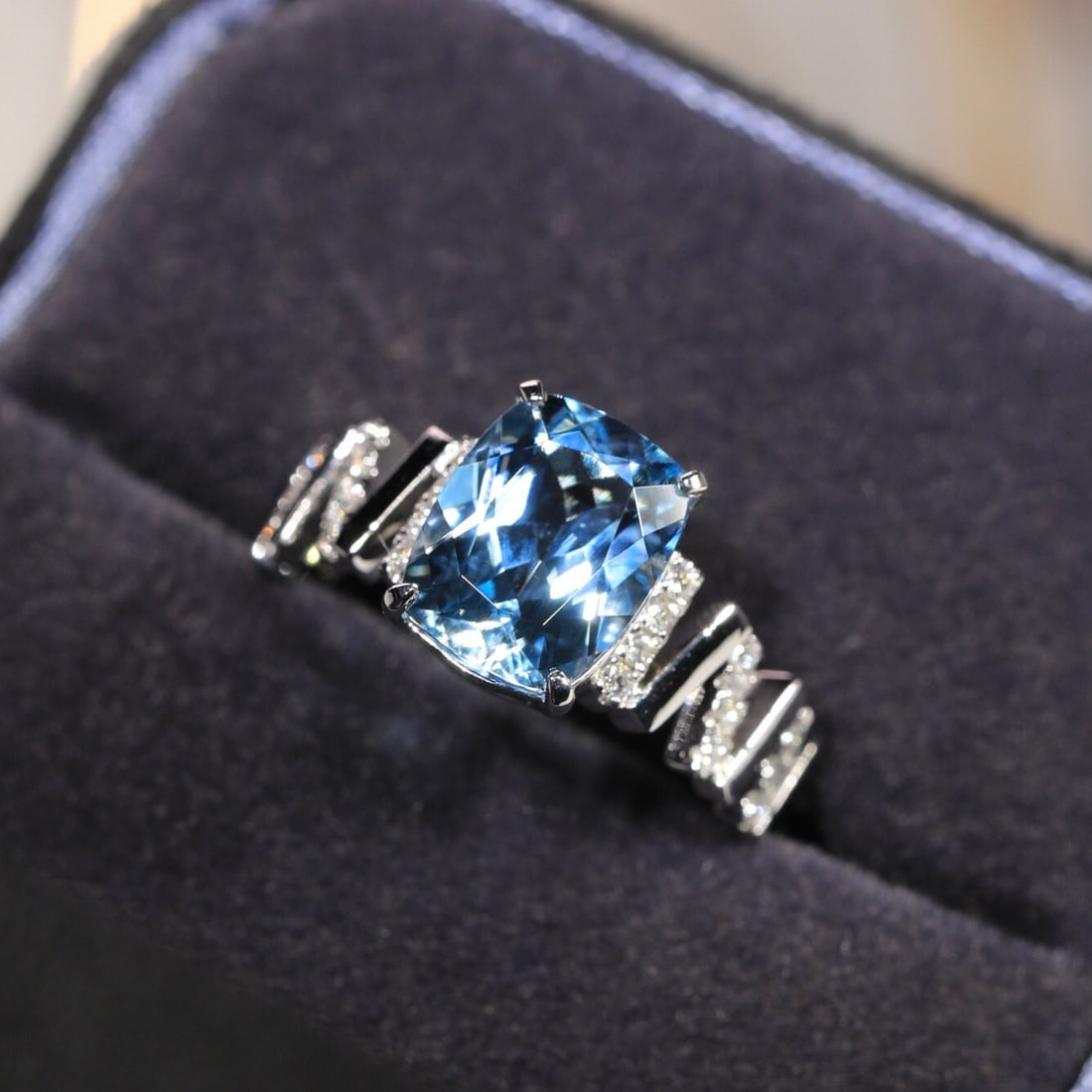 14k Gold 2.32 Ct Natural Aquamarine & Diamond Ring - 3