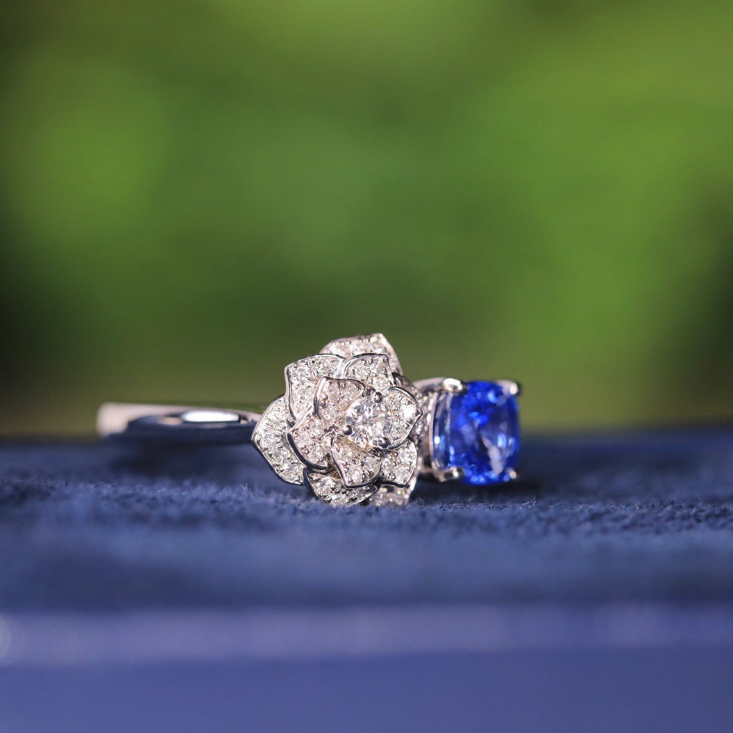 14k Gold 1.03 Ct Natural Sapphire & Diamond & Flowers Ring - 5