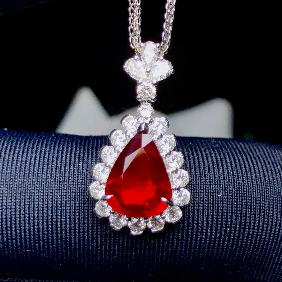 14k Gold 2.16 Ctw Natural Ruby & Diamond Pendant( Without Chain ): Ref:231108049 // gold content:14k gold // main gemstone:ruby // shape:pear // carat weight:1. 71ct // color:pigeonblood red // treatment:natural // // adjacent gemstone 2 : diamond // shape:multiple /