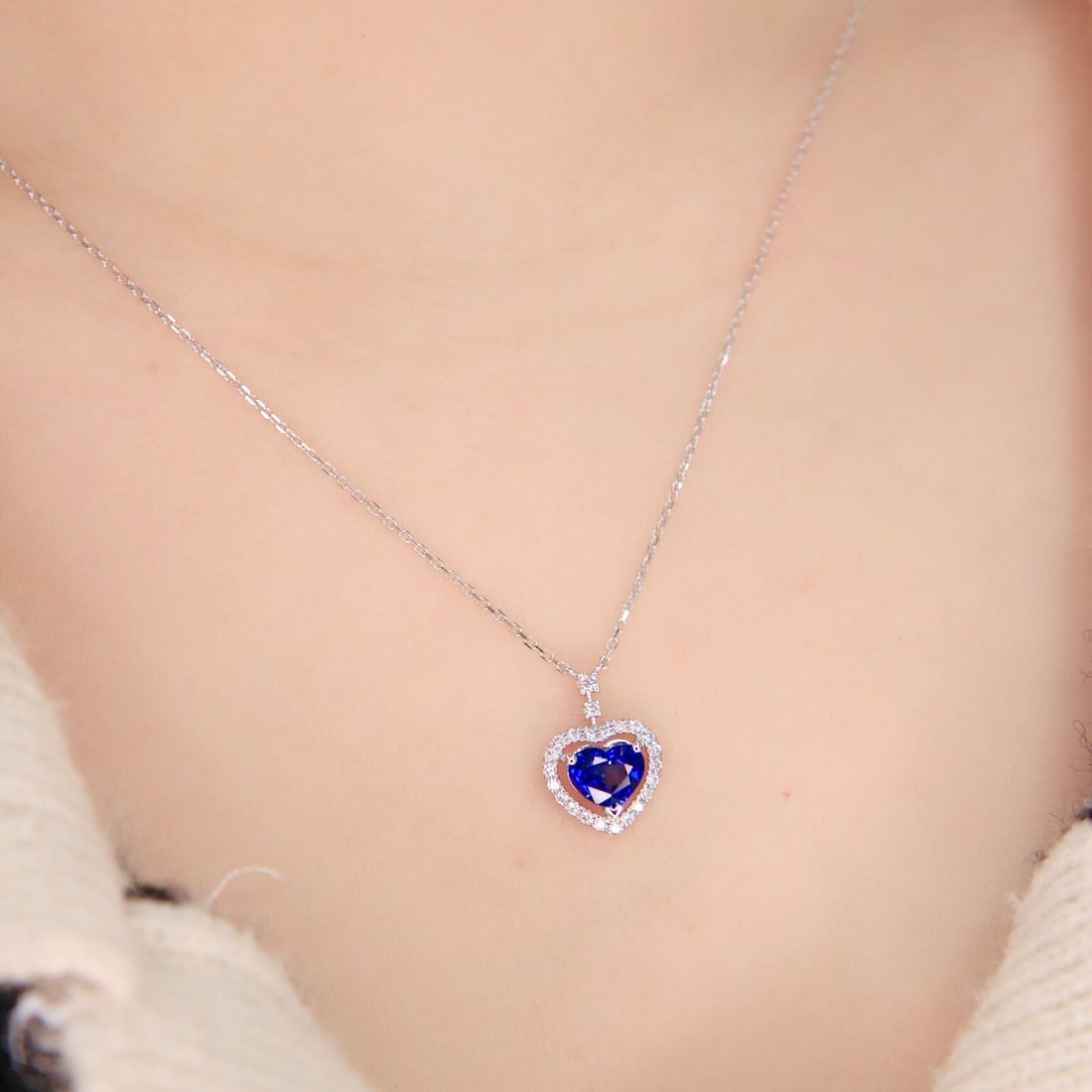 14k Gold 0.97 Ctw Natural Sapphire & Diamond Necklace - 4