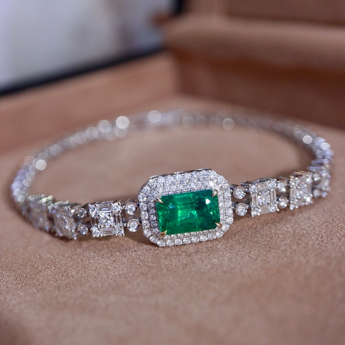 14k Gold 3.06 Ctw Vivid Green Natural Emerald & Diamond Bracelet - 3