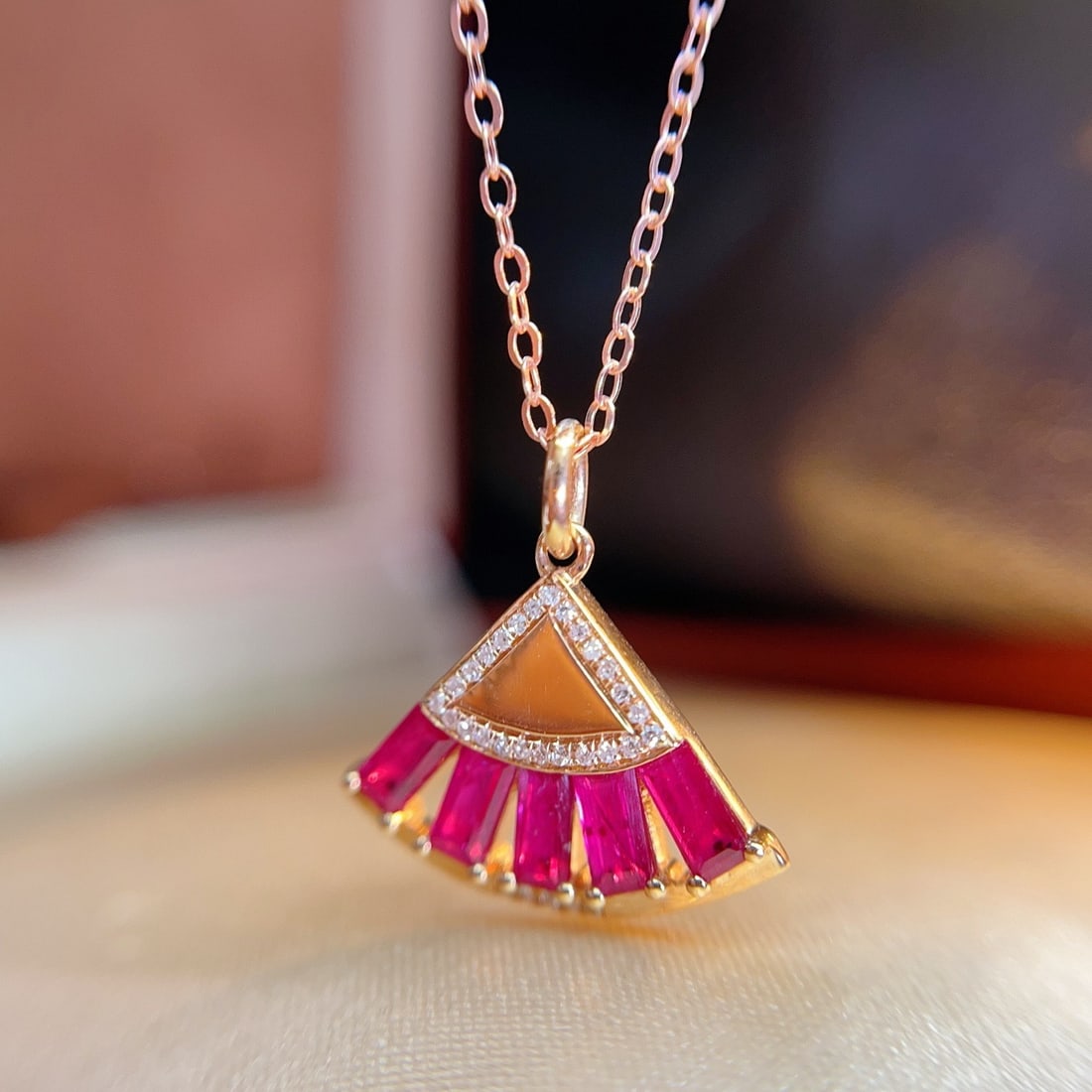 14k Gold 1.00 Ct Natural Ruby & Diamond Pendant( Without Chain ): Ref:231108099 // gold content:14k gold // main gemstone:ruby // shape:rectangle // carat weight:1. 00ct // color:red // treatment:natural // // adjacent gemstone 2 : diamond // number of stones:30 //