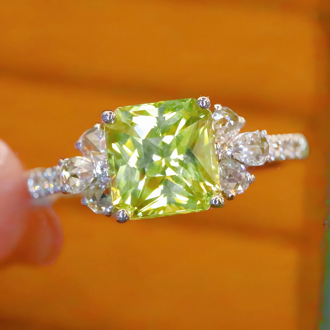 14k Gold 1.85 Ctw Natural Chrysoberyl & Diamond Ring: Ref:231108155 // gold content:14k gold // ring size:7. 25us // // main gemstone:chrysoberyl // shape:octagonal // carat weight:1. 60ct // color:yellow // treatment:natural // // adjacent gemstone 2 :