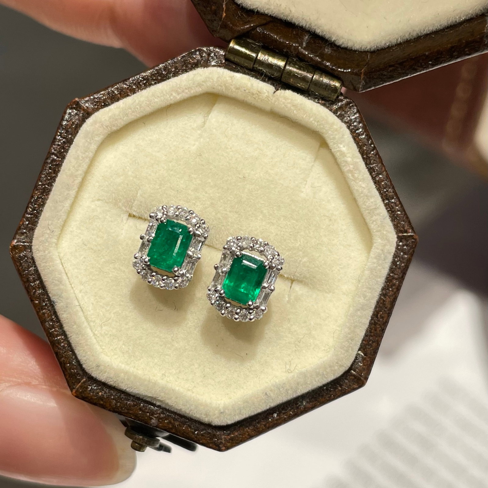 14k Gold 0.42 Ct Vivid Green Natural Emerald & Diamond Earrings - 2