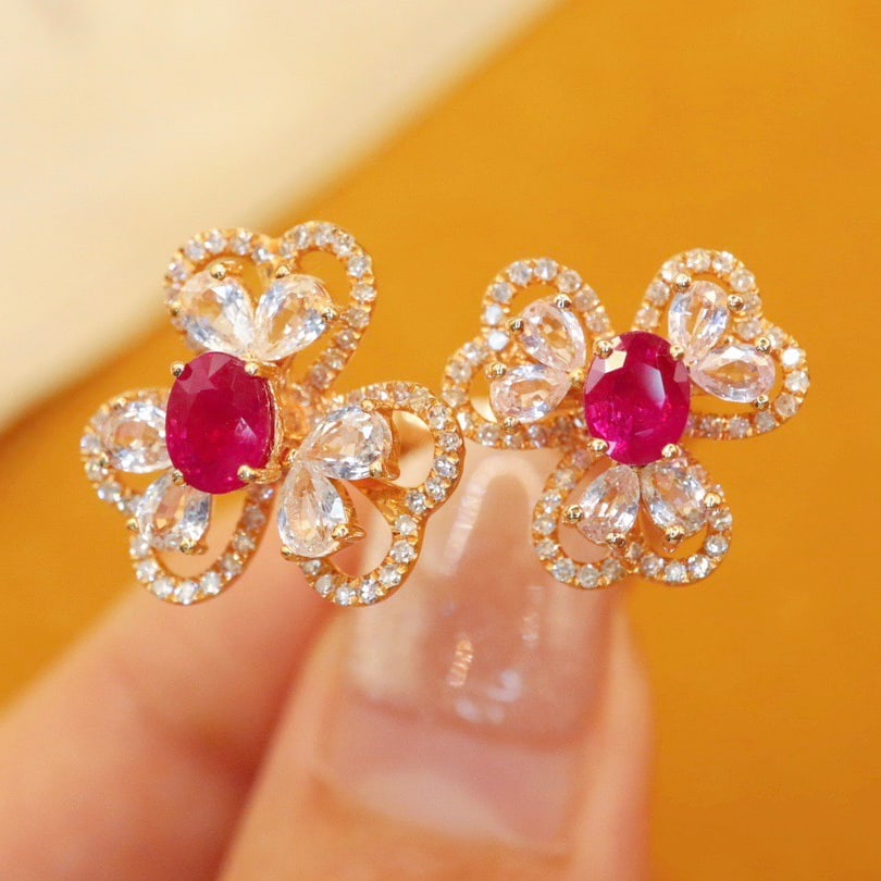 14k Gold 1.38 Ctw Natural Ruby & Diamond Ring: Ref:231108200 // gold content:14k gold // ring size:7. 25us // // main gemstone:ruby // shape:oval // carat weight:1. 01ct // color:red // treatment:natural // // adjacent gemstone 2 : diamond //
