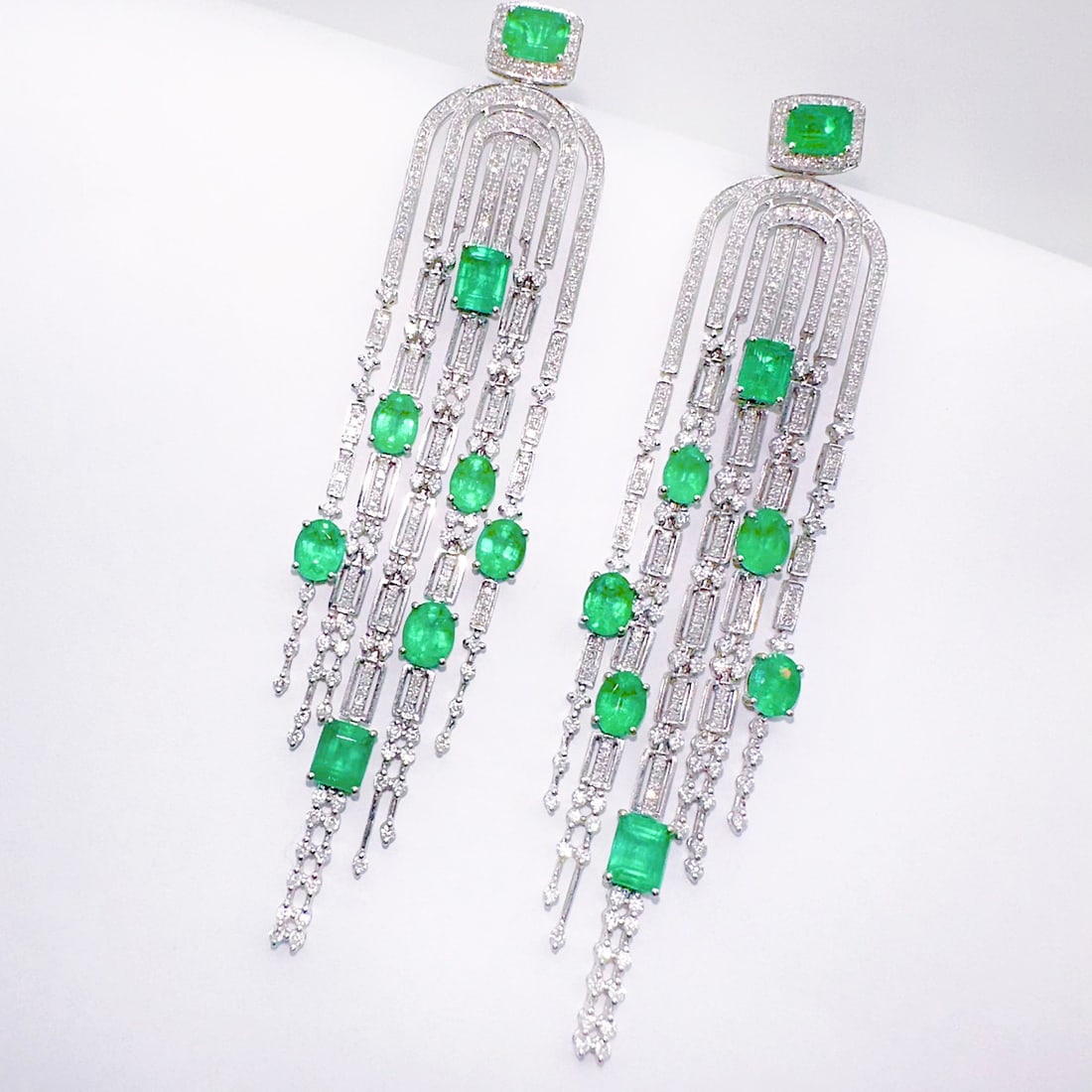 14k Gold 8.40 Ctw Vivid Green Natural Emerald & Diamond Earrings - 4