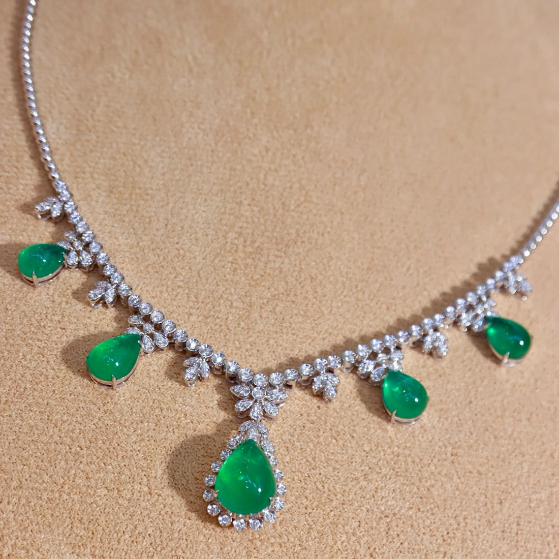 14k Gold 12.48 Ctw Vivid Green Natural Emerald & Diamond Necklace - 6