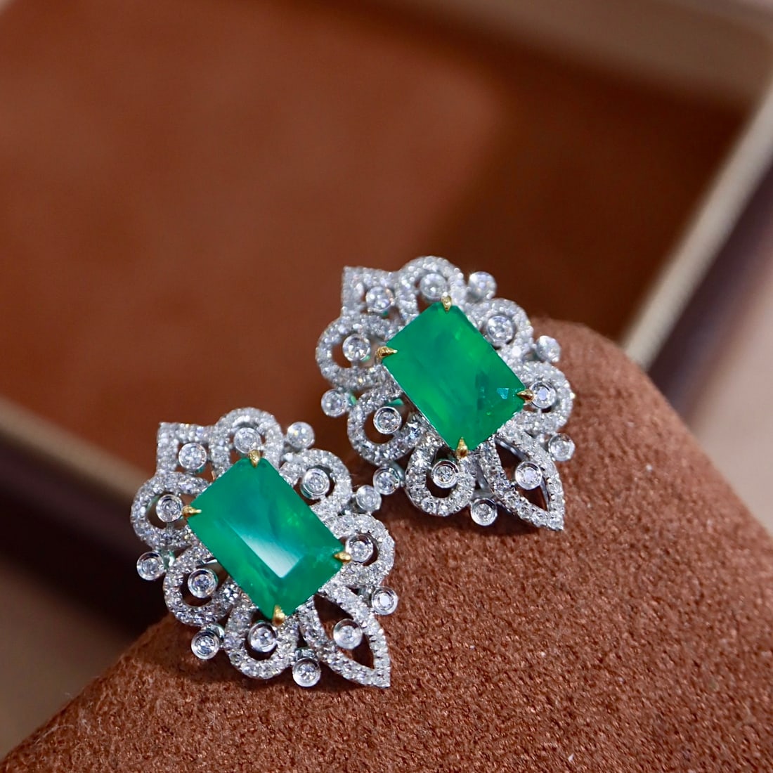 14k Gold 2.45 Ctw Vivid Green Natural Emerald & Diamond Earrings - 2