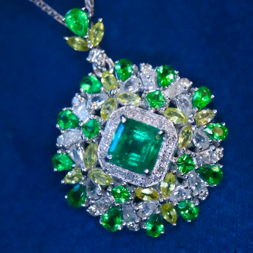 14k Gold 1.27 Ctw Vivid Green Natural Emerald & Diamond Pendant( Without Chain ) - 6